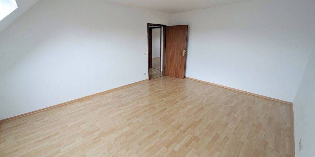 Etagenwohnung Chemnitz Sonnenberg - 3 Zimmer, 74 m&sup2;, 350&euro; | Angebot:26768114