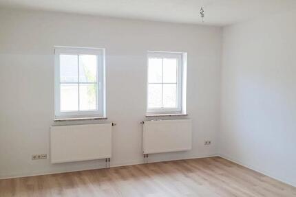 Sanierte, moderne 2-Raum-Wohnung in Augustusburg zimmer