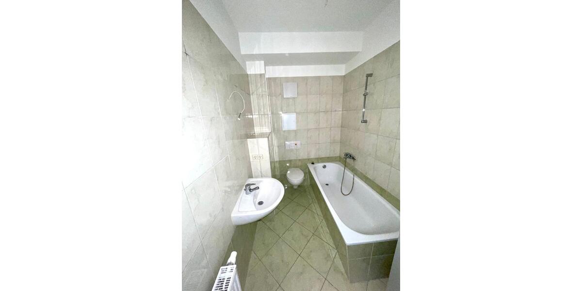 Hochparterre Chemnitz Ebersdorf - 2 Zimmer, 39 m&sup2;, 220&euro; | Angebot:26633245