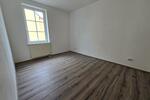Schöne 3 Raum Wohnung in Oelsnitz + EBK + Stellplatz
