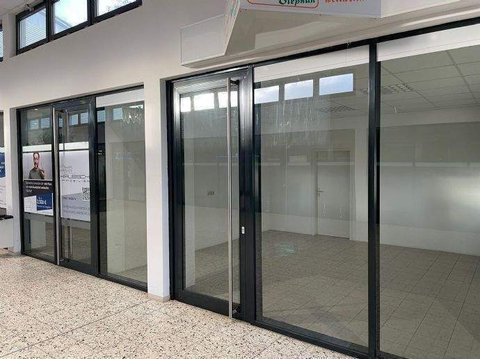 **GROßZÜGIGE LADENFLÄCHE IN DER PASSAGE AM STADION IN LICHTENSTEIN**** 4 zimmer