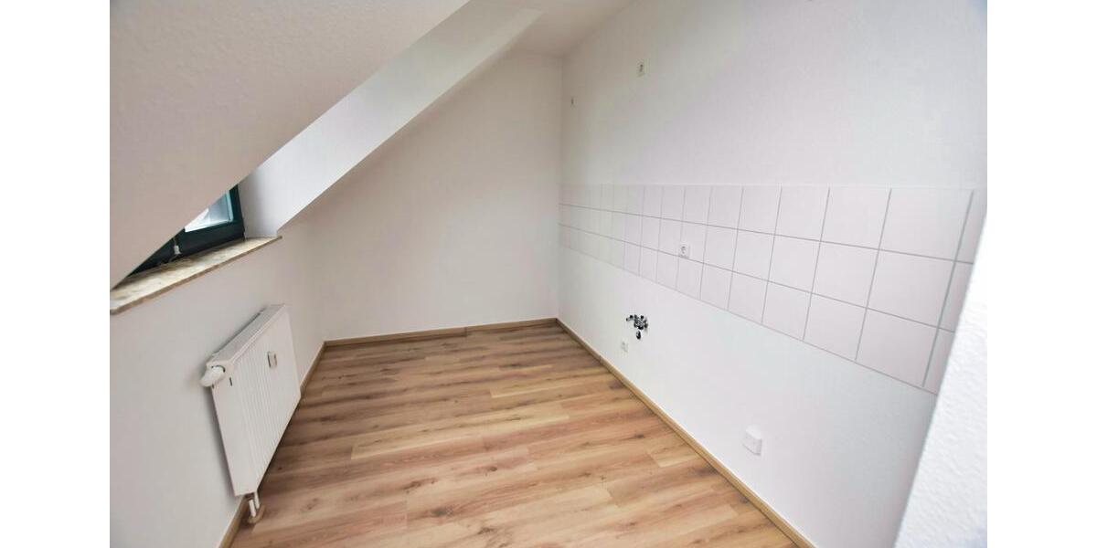 Dachgeschoßwohnung Chemnitz Altendorf - 2 Zimmer, 55 m&sup2;, 330&euro; | Angebot:26263479