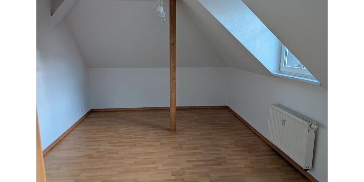 Dachgeschoßwohnung Chemnitz Kapellenberg - 3 Zimmer, 75 m&sup2;, 67.800&euro; | Angebot:26926346