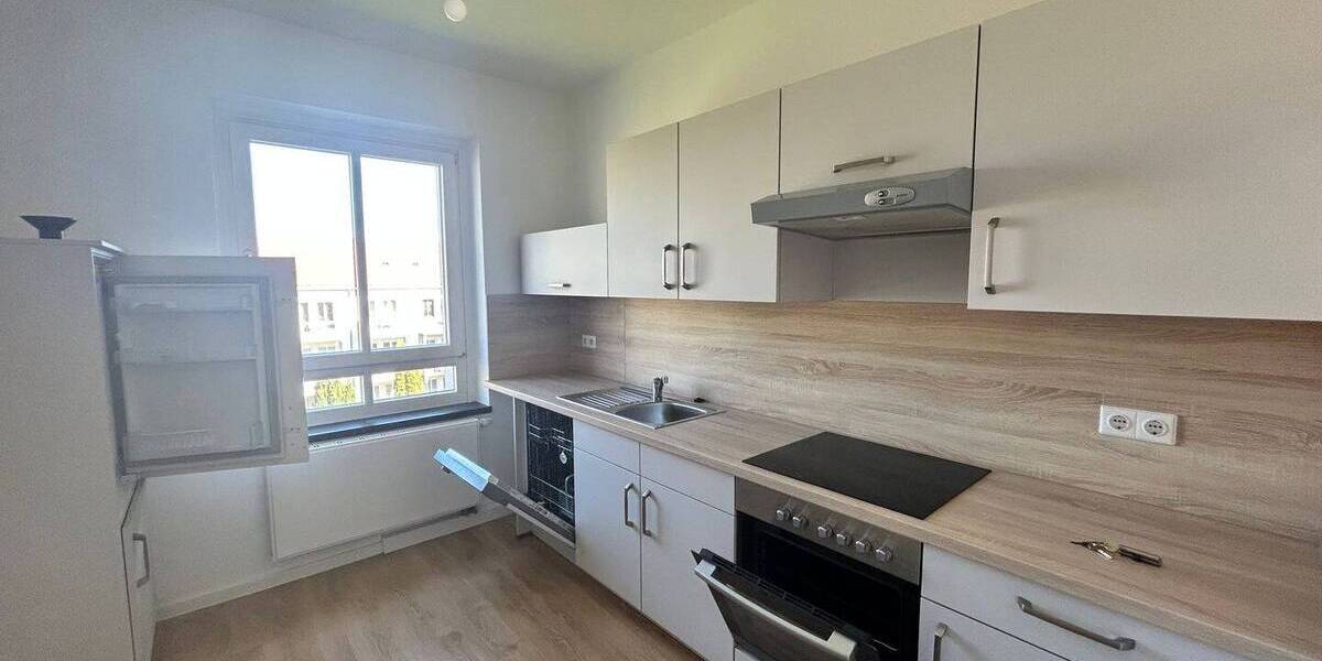 Etagenwohnung Chemnitz Lutherviertel - 2 Zimmer, 52 m&sup2;, 270&euro; | Angebot:26377636