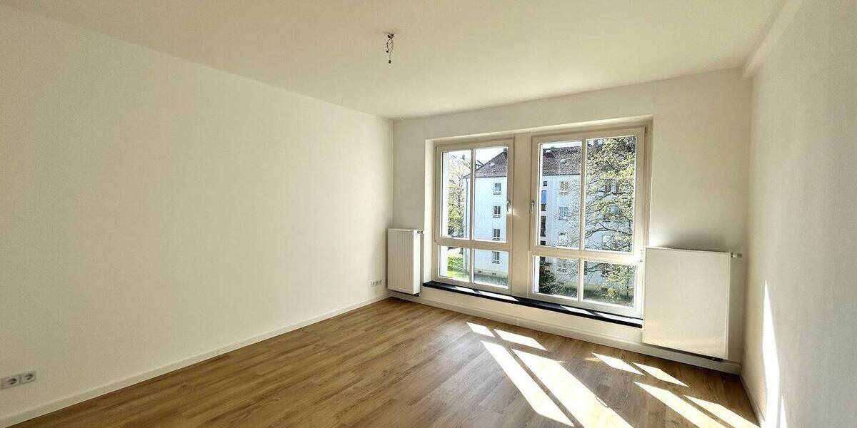 Etagenwohnung Chemnitz Lutherviertel - 2 Zimmer, 52 m&sup2;, 270&euro; | Angebot:26377636
