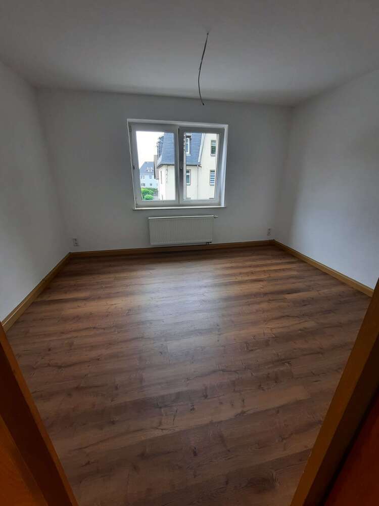 Wohnung zum Mieten in Oelsnitz 240 € 48 m²