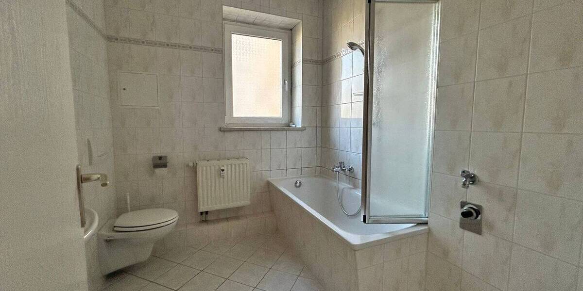 Etagenwohnung Chemnitz Sonnenberg - 3 Zimmer, 64 m&sup2;, 320&euro; | Angebot:25985400