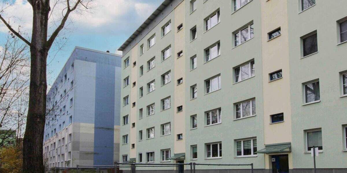 *Modernisiert* Ab Frühjahr 2026 bezugsfreie 5-Zi.-Wohnung mit 2 Bädern und 2 Balkonen 5 zimmer