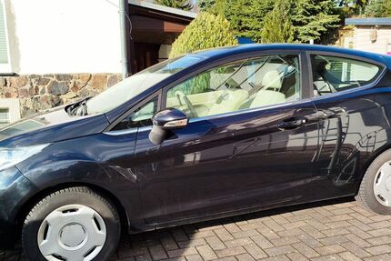 Ford Fiesta 126.000 km 3.500 &euro; Neukirchen 09629