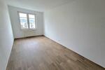 Stadtleben mit Weitblick: Moderne Dachgeschosswohnung mit Balkon und Einbauküche! 2 zimmer