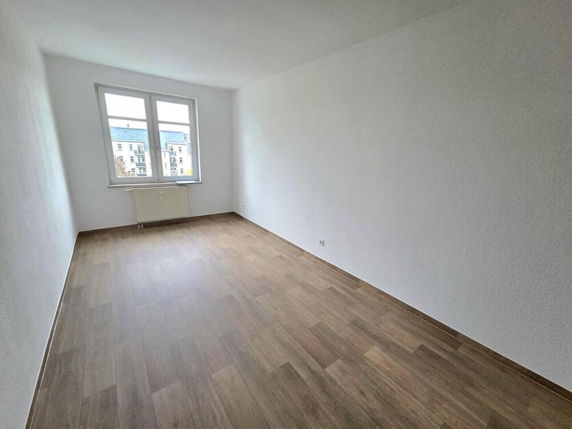 Stadtleben mit Weitblick: Moderne Dachgeschosswohnung mit Balkon und Einbauküche! 2 zimmer