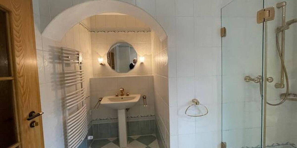 Mehrfamilienhaus, Wohnhaus Burgstädt - 1 Zimmer, 230 m&sup2;, 255.000&euro; | Angebot:25957478