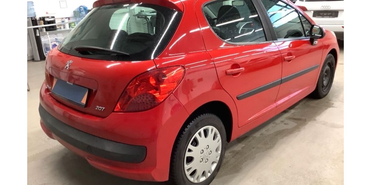 Peugeot 207 99.820 km 3.985 € Chemnitz OT Wittgensdorf 09228