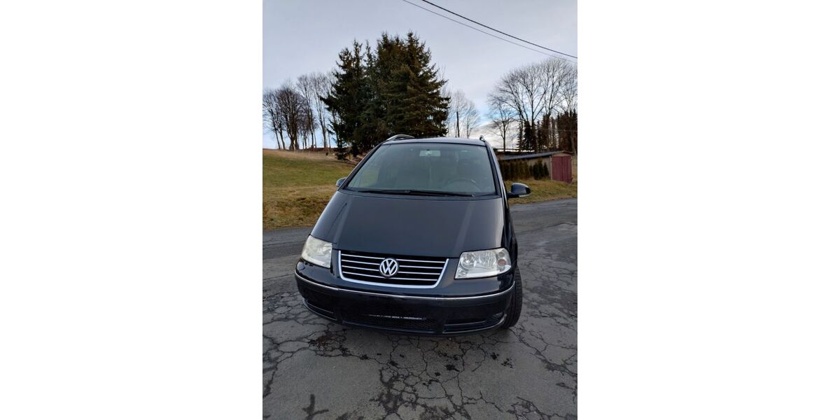 VW Sharan 235.000 km 2.900 &euro; Thum 09439