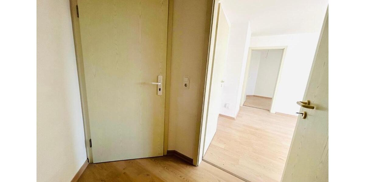 Dachgeschoßwohnung Chemnitz Altendorf - 2 Zimmer, 41 m&sup2;, 225&euro; | Angebot:26673504