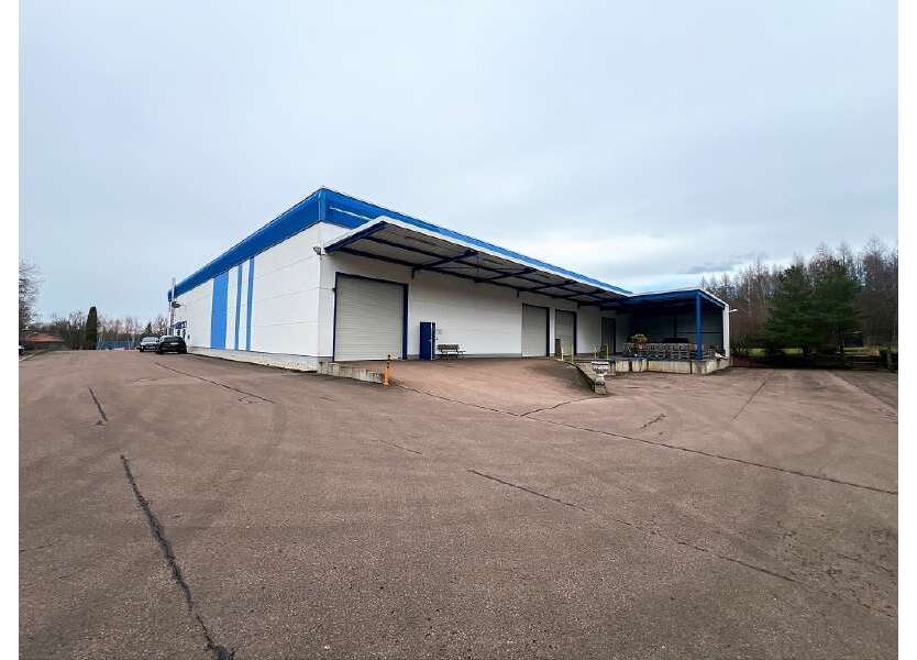 Halle in Rossau 1.150.000 € 1525 m²