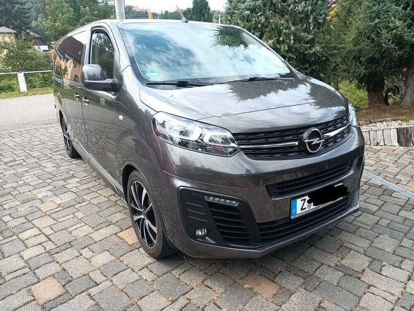 Zafira Life