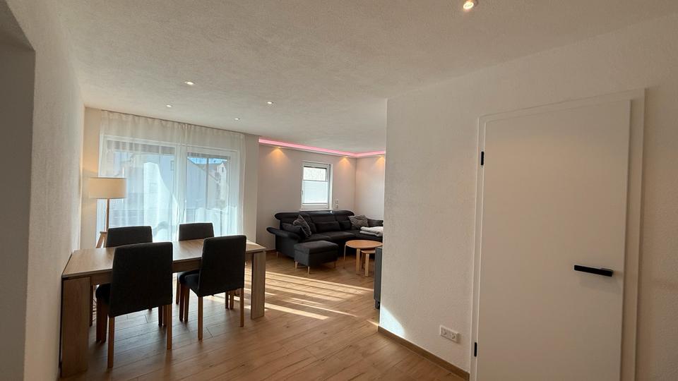 Etagenwohnung Oelsnitz (Erzgebirge) - 3 Zimmer, 68 m&sup2;, 165.000&euro; | Angebot:24836998