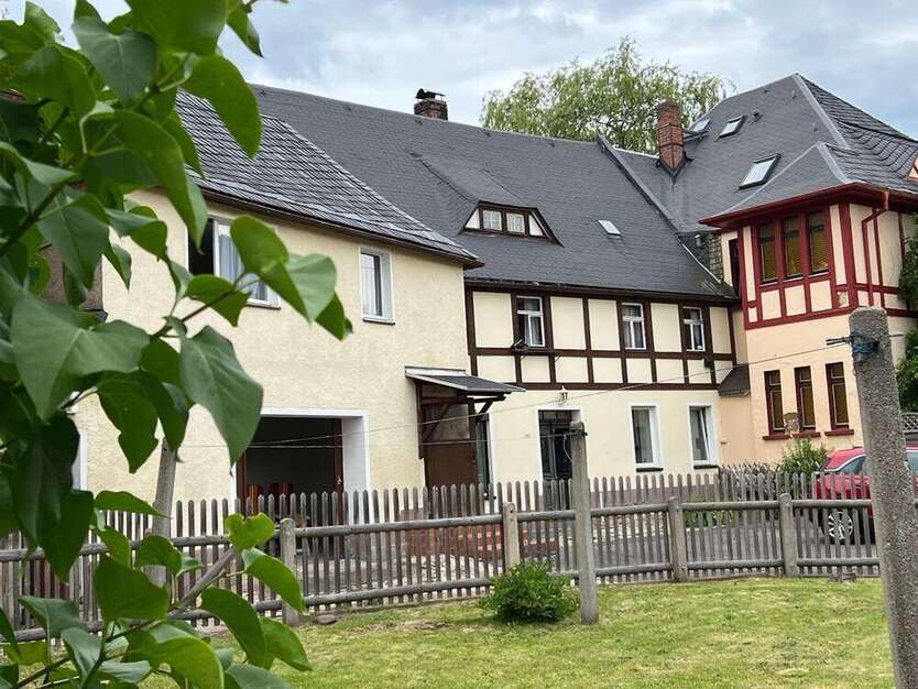 Haus zum Kaufen in Raschau-Markersbach 28.000 € 160 m²