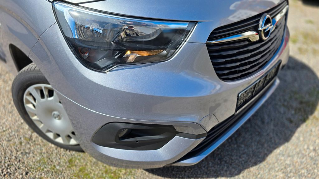 Opel Combo 107.200 km 11.899 &euro; Chemnitz 09113