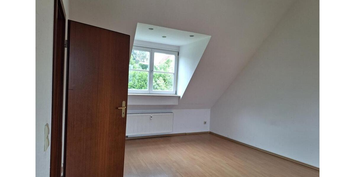 Dachgeschoßwohnung Großschirma - 2 Zimmer, 49 m&sup2;, 295&euro; | Angebot:26334773
