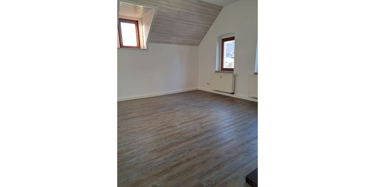 3-RAUMWOHNUNG - ZENTRAL -MITTEN IN WITTGENSDORFChemnitz - Etagenwohnung Chemnitz Wittgensdorf | Angebot:26357993