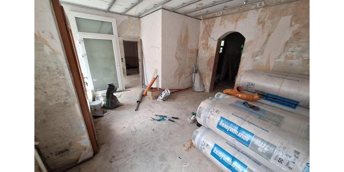 Renovierungsbedürftiges Haus in 09337 Hohenstein-Ernstthal 10 zimmer