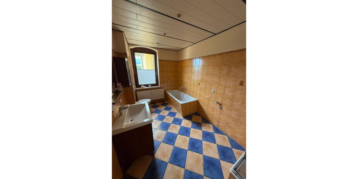 Einfamilienhaus Lichtenstein / Sa. Lichtenstein - 8 Zimmer, 230 m&sup2;, 198.000&euro; | Angebot:26555132