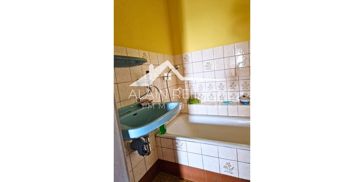 Stilvolle Doppelhaushälfte mit großzügiger, überdachter Terrasse – Wohnen mit Weitblick und Komfort 4 zimmer