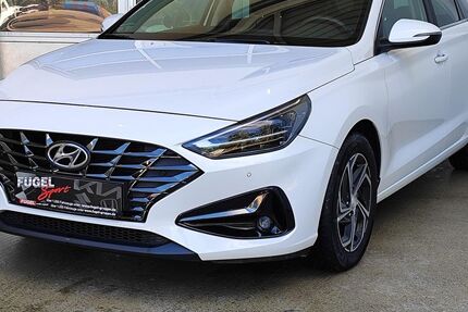 Hyundai i30 32.800 km 16.469 &euro; Oberlungwitz 09353