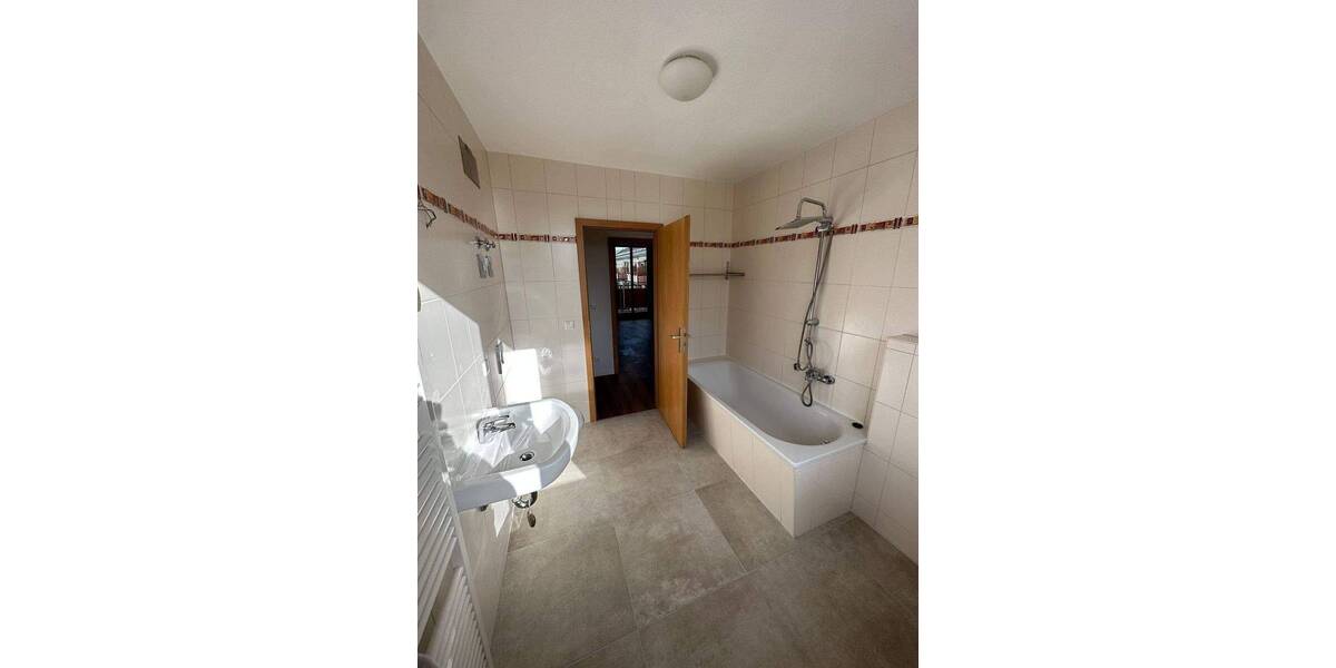 Etagenwohnung Chemnitz Sonnenberg - 3 Zimmer, 64 m&sup2;, 450&euro; | Angebot:26894254