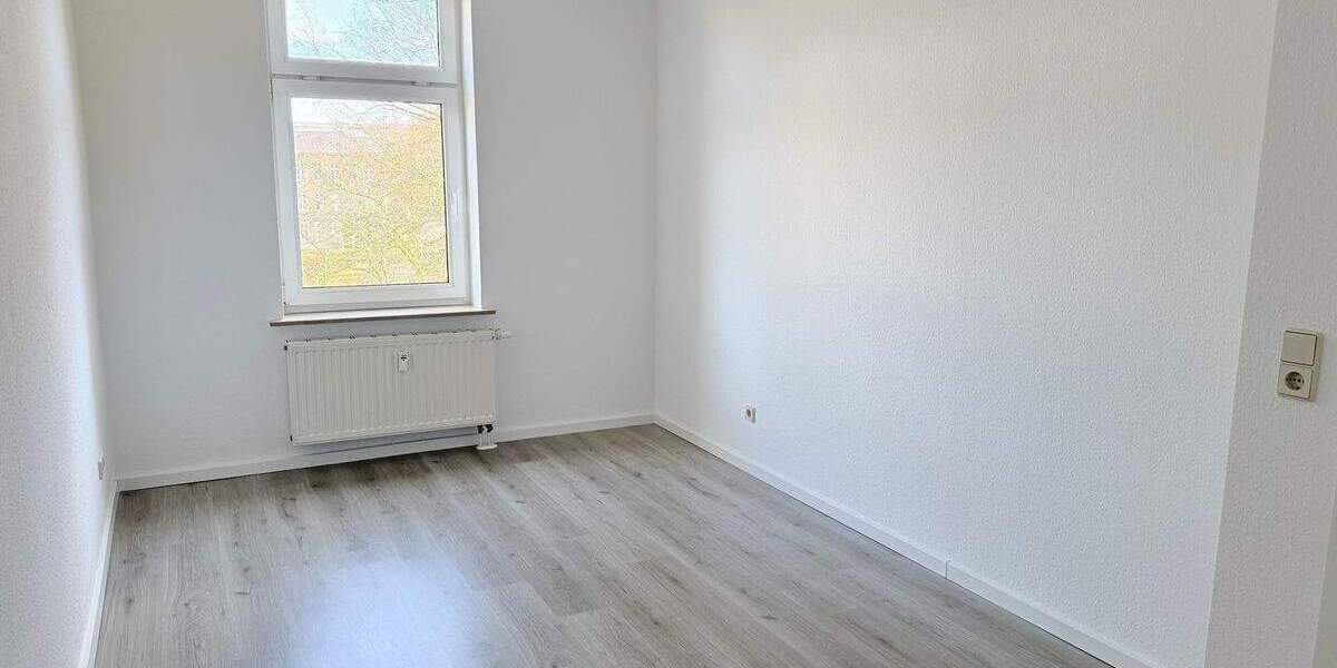 Zimmer Chemnitz Gablenz - 3 Zimmer, 71 m&sup2;, 394&euro; | Angebot:26187953