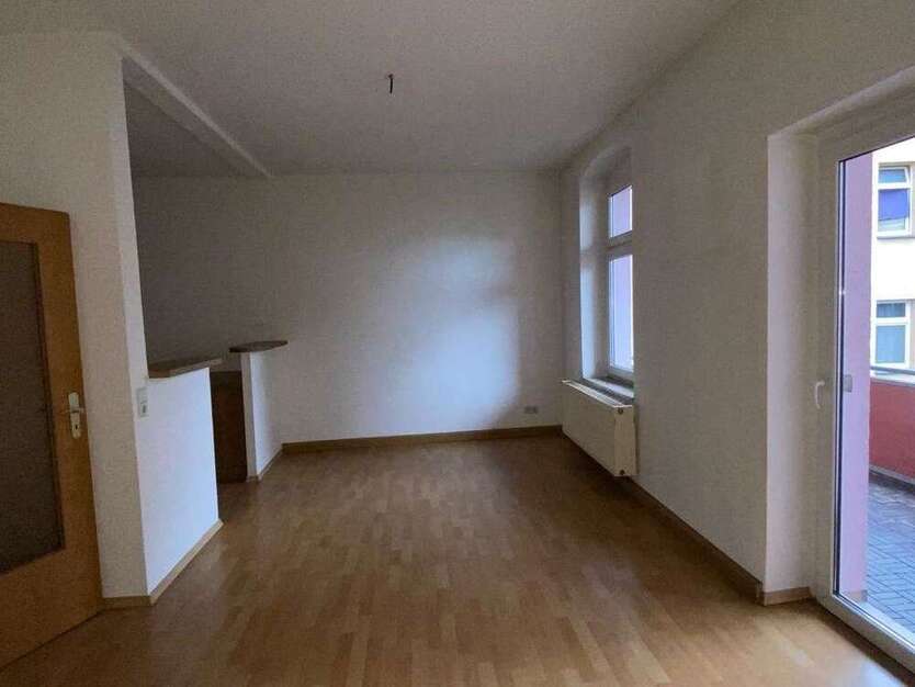 Wohnung zum Mieten in Chemnitz 287 € 52.09 m²