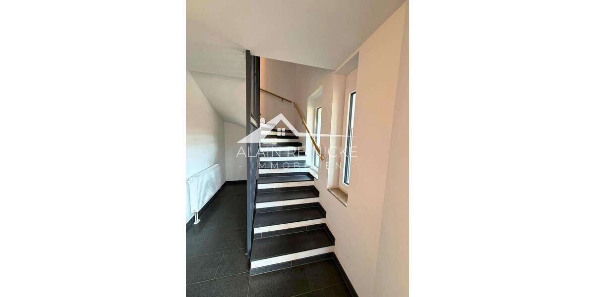 ruhig Wohnen mit Terrasse & Balkonen & TG-Stellplatz - Maisonettenwohnung Chemnitz | Angebot:25932234