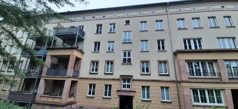 Zentral gelegene Eigentumswohnung in gepflegtem Mehrfamilienhaus 2 zimmer