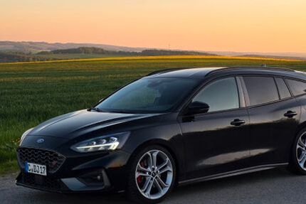 Ford Focus 127.616 km 18.499 &euro; Chemnitz 09127