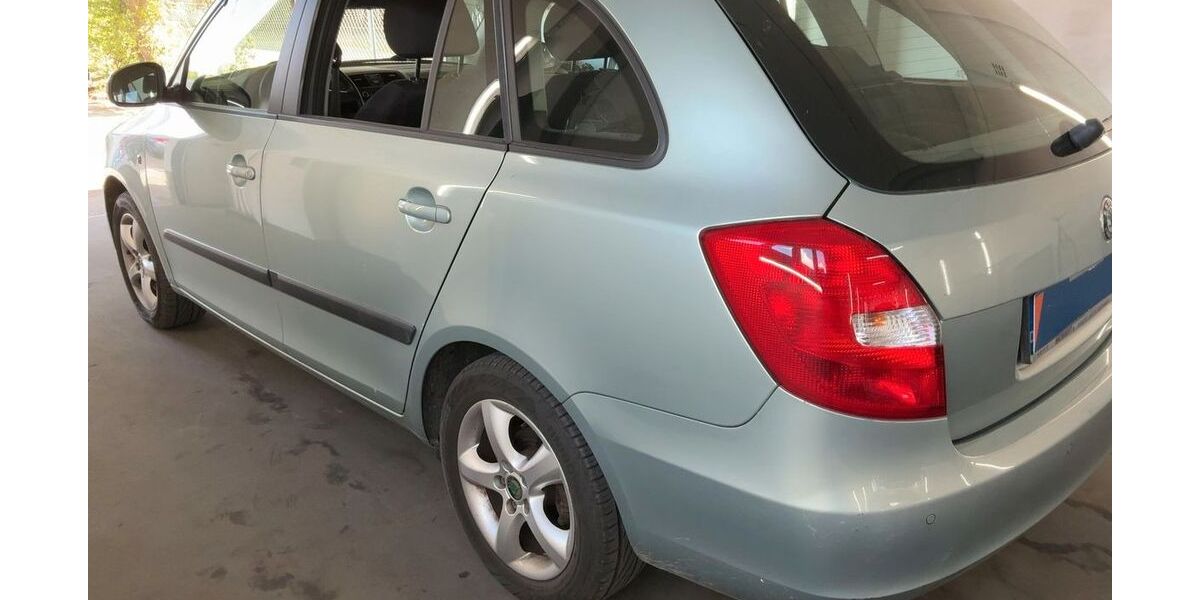 Skoda Fabia 98.300 km 6.998 &euro; Chemnitz OT Wittgensdorf 09228