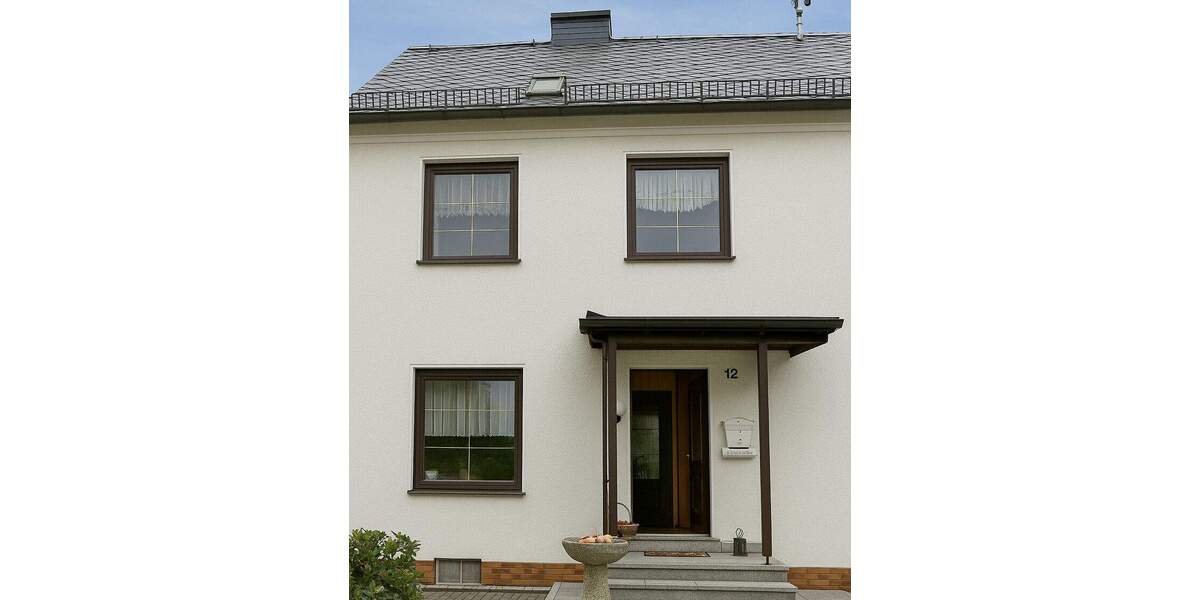 Doppelhaushälfte in Chemnitz-Siegmar: Einfamilienhaus, 4-Raum, Wintergarten, Garage & Ausbaureserve 5 zimmer