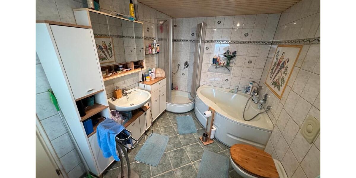 Einfamilienhaus Oberlungwitz - 7 Zimmer, 161 m&sup2;, 155.000&euro; | Angebot:26866100