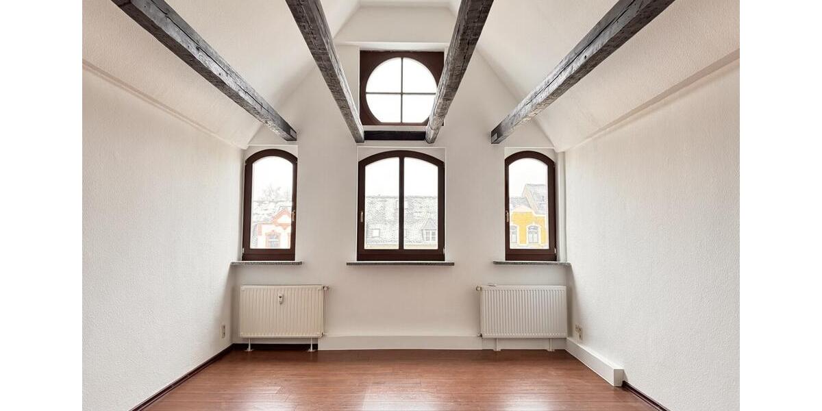 Dachgeschoßwohnung Chemnitz Kapellenberg - 3 Zimmer, 108 m&sup2;, 623&euro; | Angebot:23844964