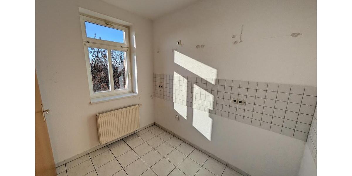 Dachgeschoßwohnung Chemnitz Ebersdorf - 1 Zimmer, 33 m&sup2;, 200&euro; | Angebot:26321895
