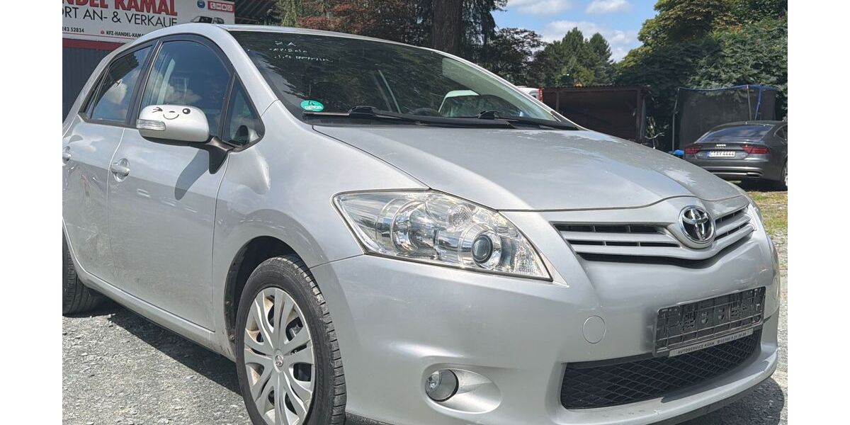 Toyota Auris 50.000 km 4.999 &euro; Chemnitz 09125