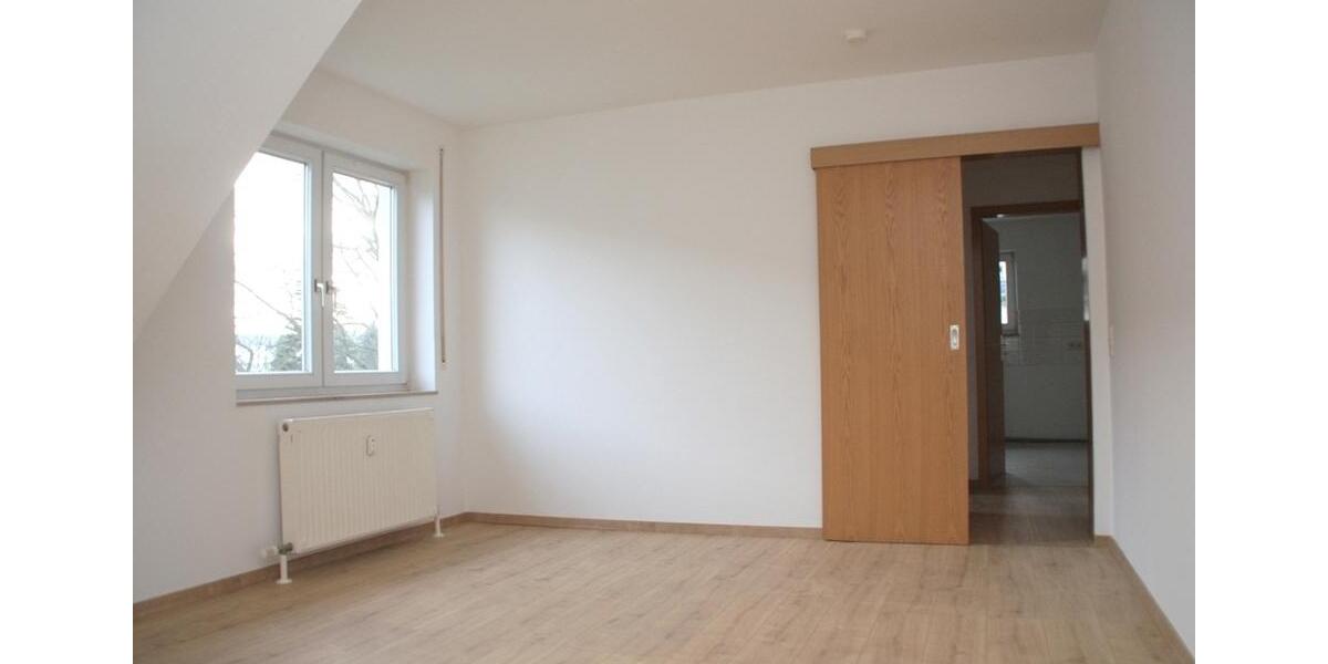 Dachgeschoßwohnung Chemnitz Adelsberg - 2 Zimmer, 70 m&sup2;, 440&euro; | Angebot:26167137