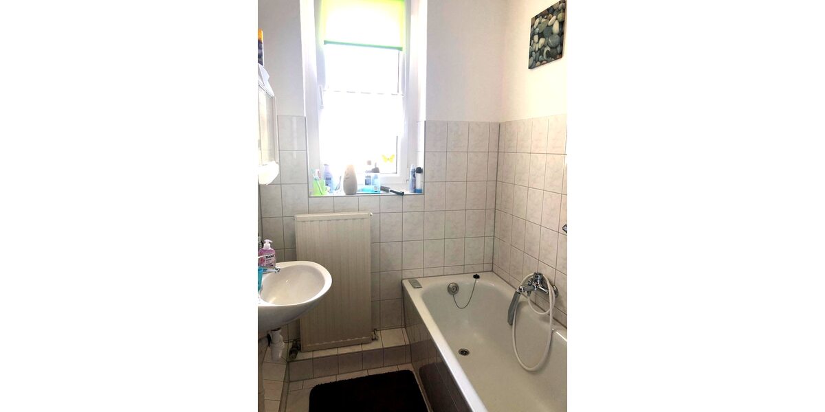 3-Raum Wohnung mit Balkon und neuer Einbauküche -WG geeignet 3 zimmer