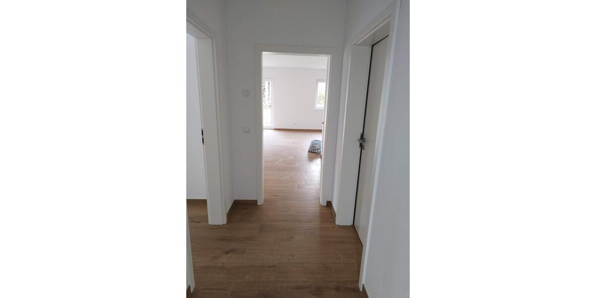 Neubau zur Miete: Stilvolle Doppelhaushälfte mit Garten 4 zimmer