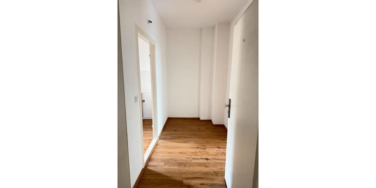 Dachgeschoßwohnung Mittweida - 2 Zimmer, 54 m&sup2;, 425&euro; | Angebot:26217778