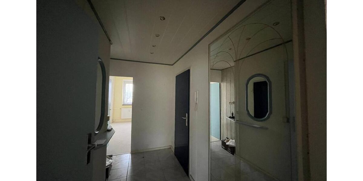 3-Zimmer Wohnung mit Balkon in Lößnitz zu verkaufen 3 zimmer