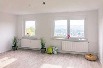 Wohnung Chemnitz Sonnenberg - 3 Zimmer, 65 m&sup2;, 340&euro; | Angebot:25290435