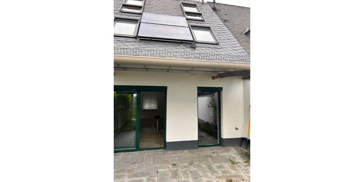 Öl und Gas sind kein Thema, hier heizen Sie mit Wärmepumpe! RMH in ruhiger Lage 3 zimmer