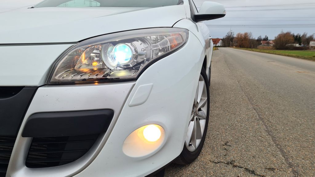 Renault Megane 131.566 km 4.900 &euro; Frankenberg 09669